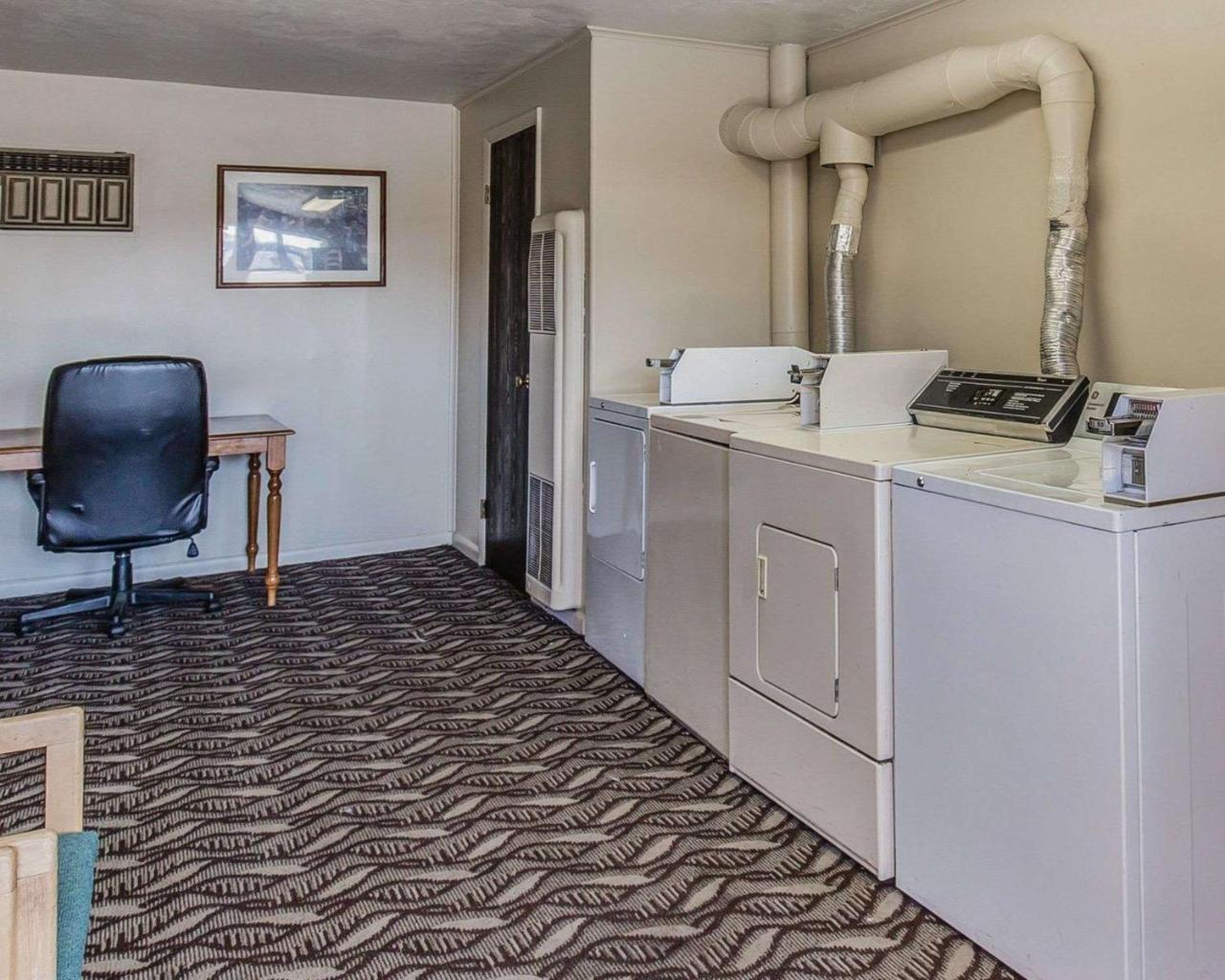 Econo Lodge Downtown Vernal Εξωτερικό φωτογραφία